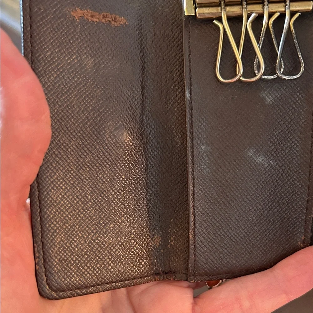 Louis Vuitton Checkered Key Holder with Gold Accent - Picture 12 of 15